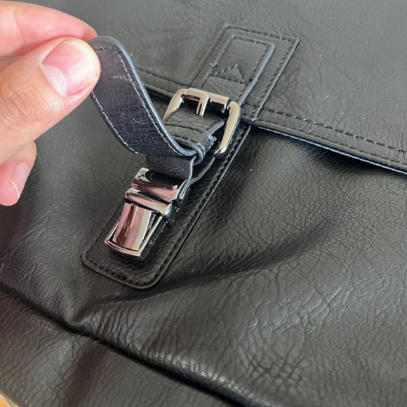 Leather Kenneth Cole reaction laptop - Picture 2 of 4